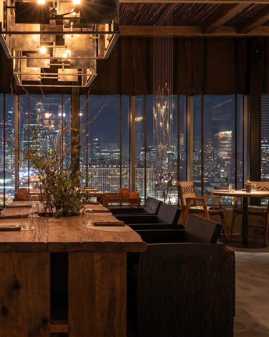 Panoramic dining room · 18th floor